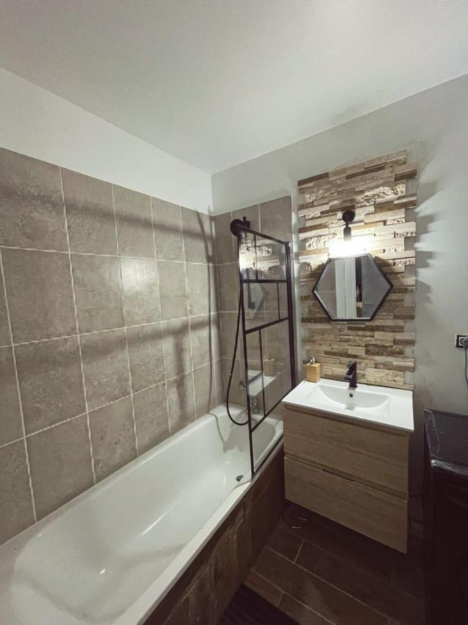 Superbe Appartement Avec Boxe Proche De Paris Pierrefitte-sur-Seine Dış mekan fotoğraf
